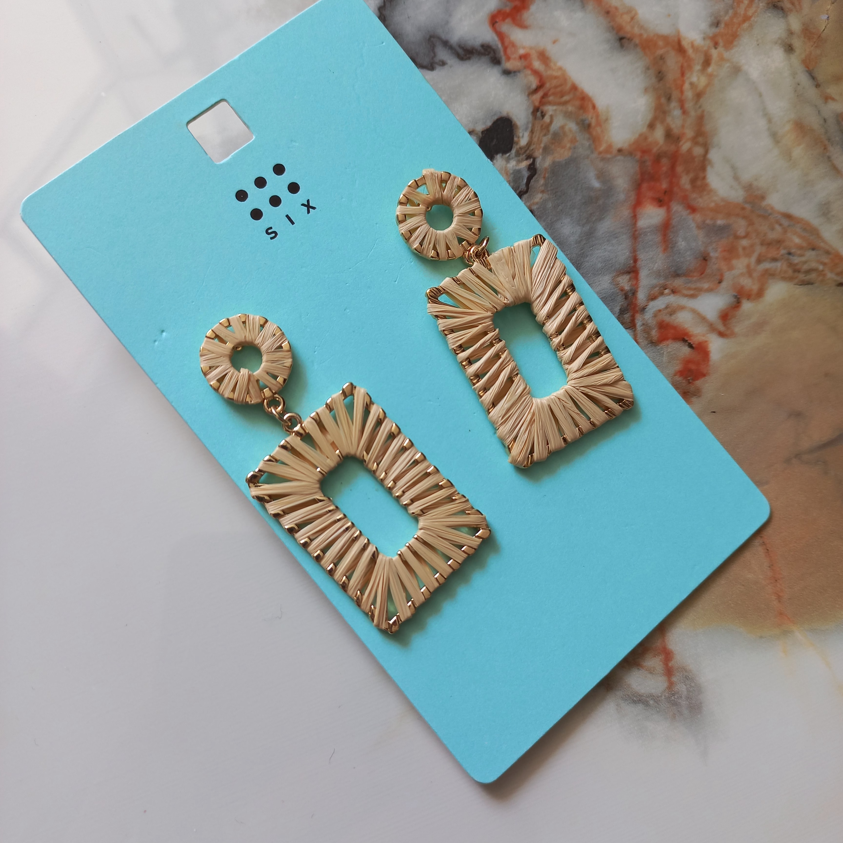 گوشواره زنانه آویز مکرومه طلایی برند اروپایی six ضدحساسیت