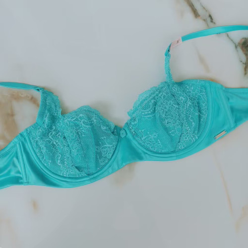 سوتین زنانه اسفنجی فنردار ساتن توری فیروزه ای برند اروپایی Boux AVENUE